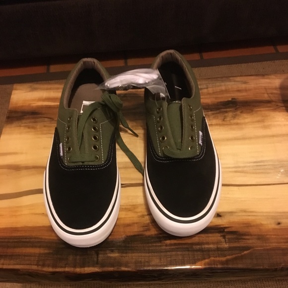 vans era pro moss